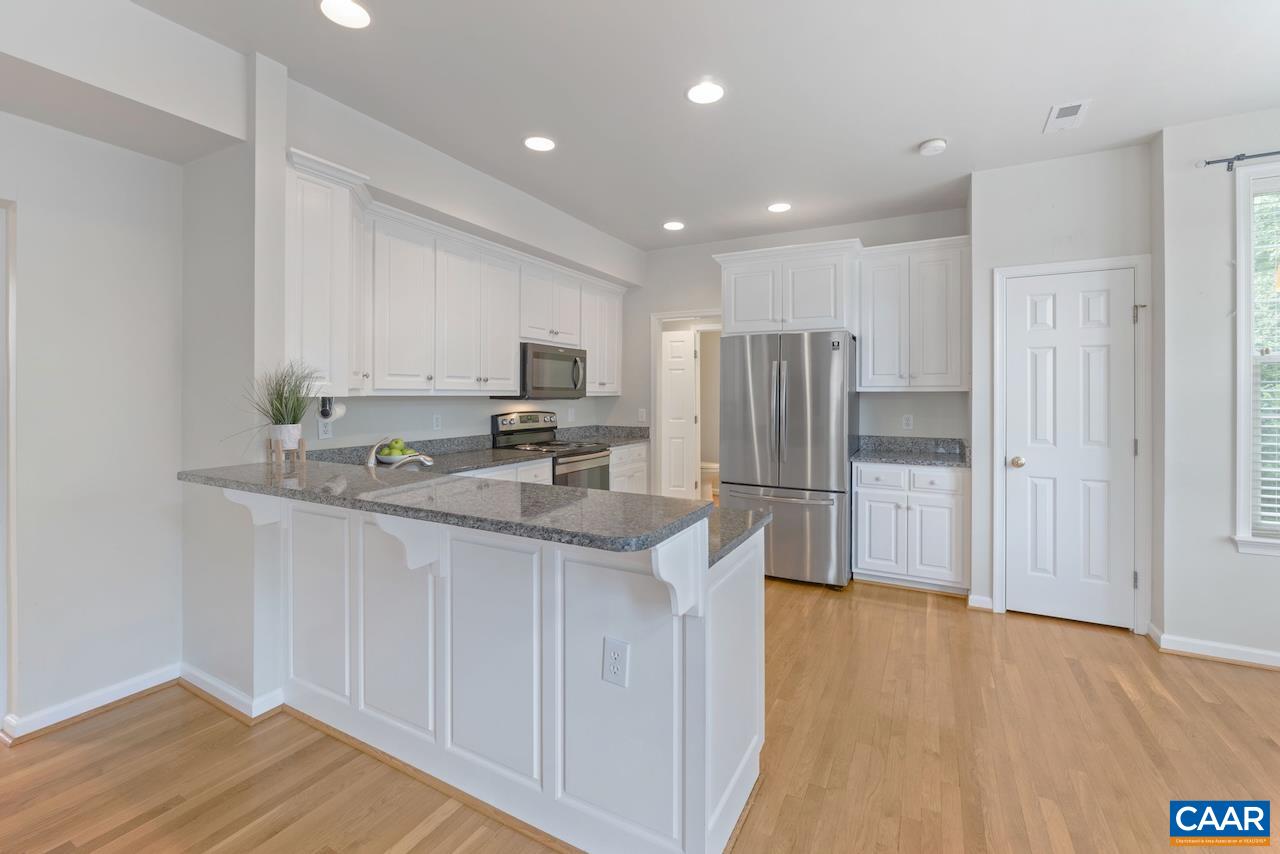 358 LEAPING FOX CT