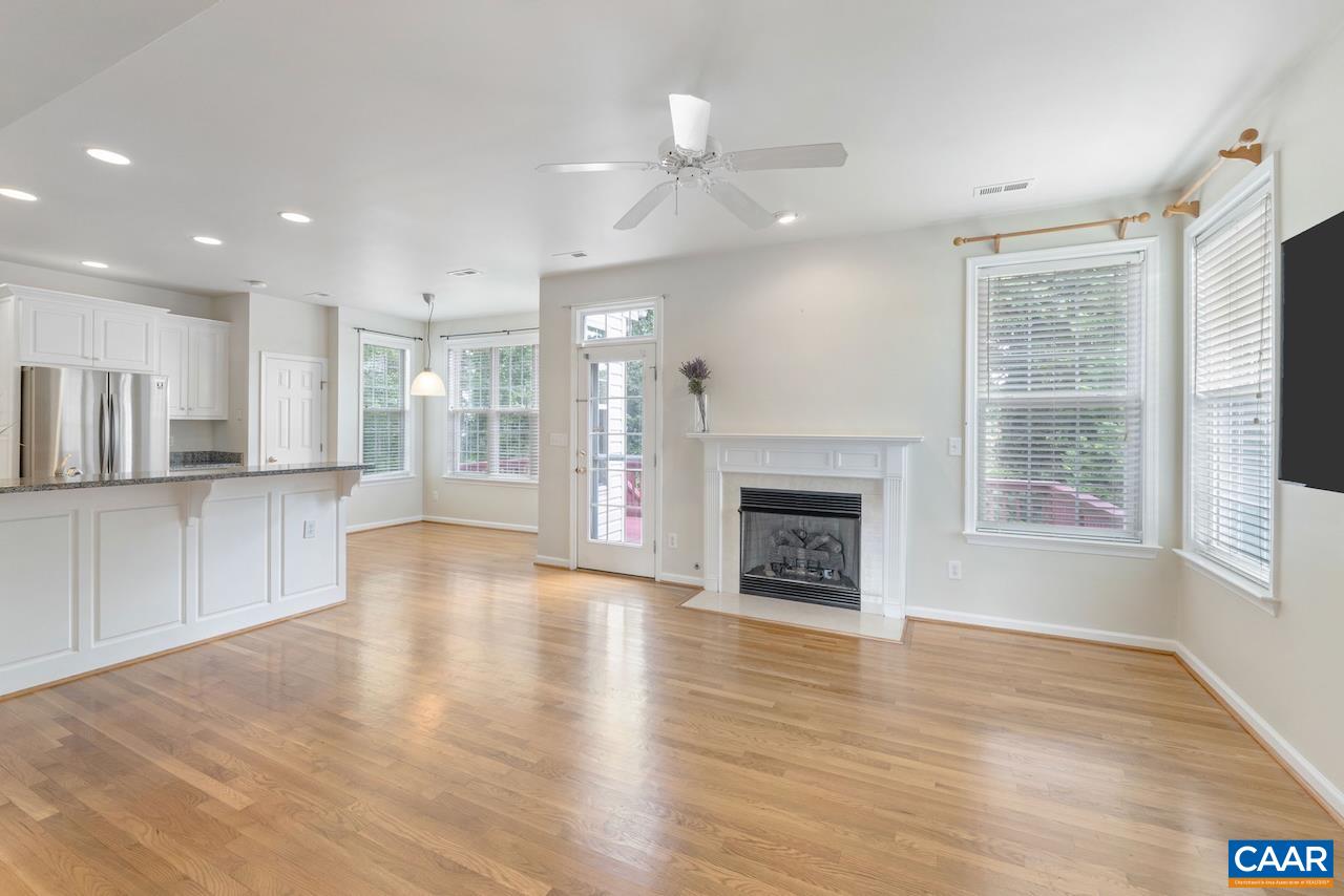 358 LEAPING FOX CT