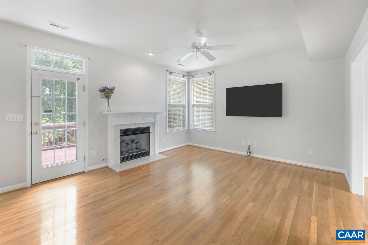 358 LEAPING FOX CT