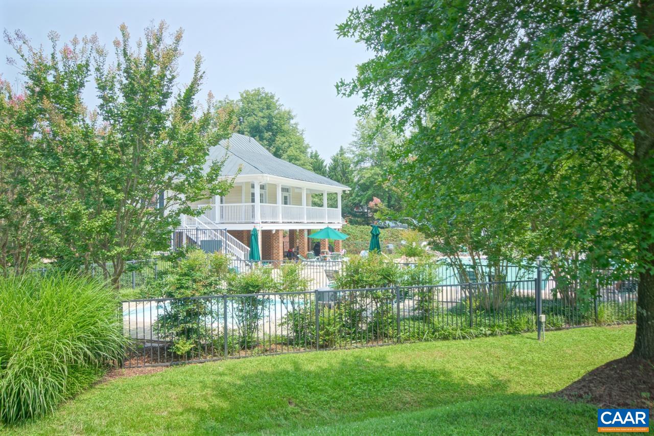 358 LEAPING FOX CT