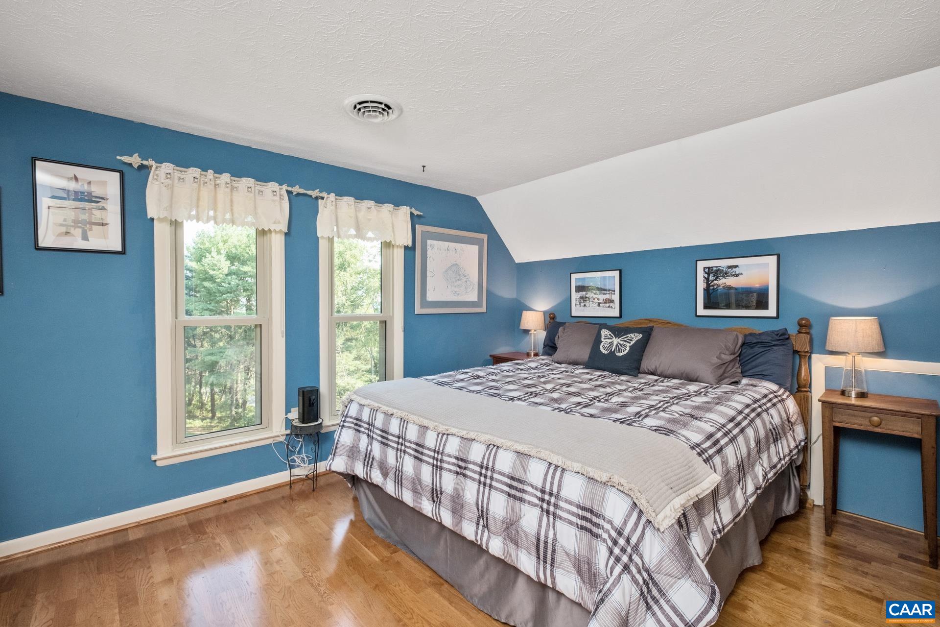 210 CIDER MILL RD
