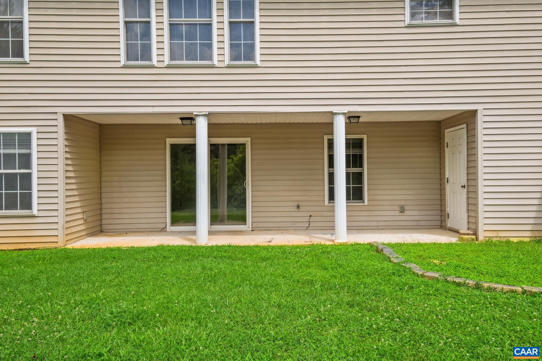 114 MEADOW GREEN CT