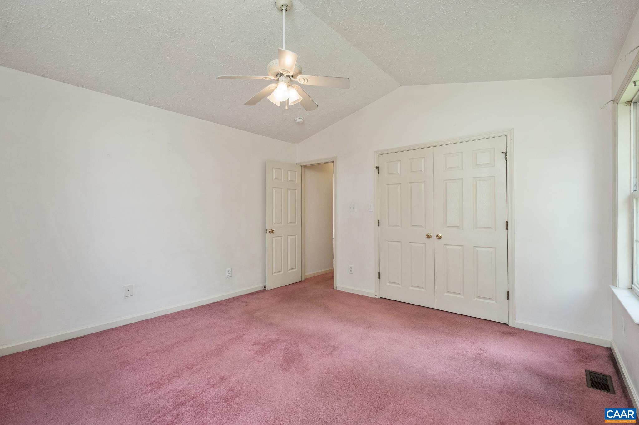 114 MEADOW GREEN CT