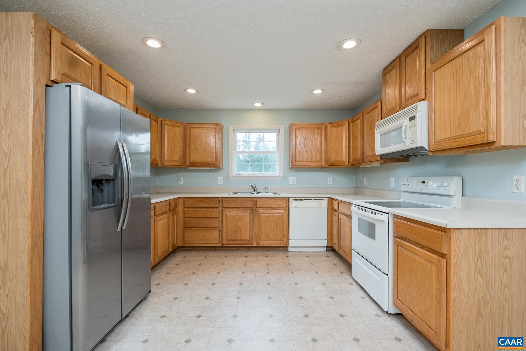 114 MEADOW GREEN CT