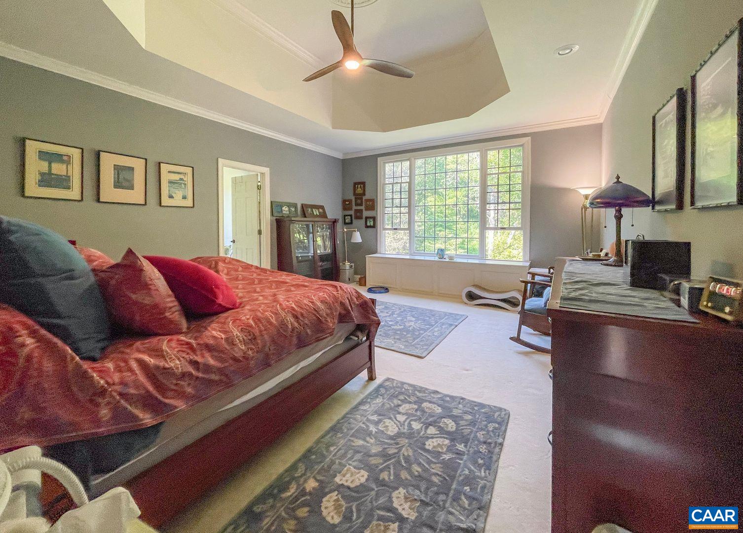 935 GARTH RD