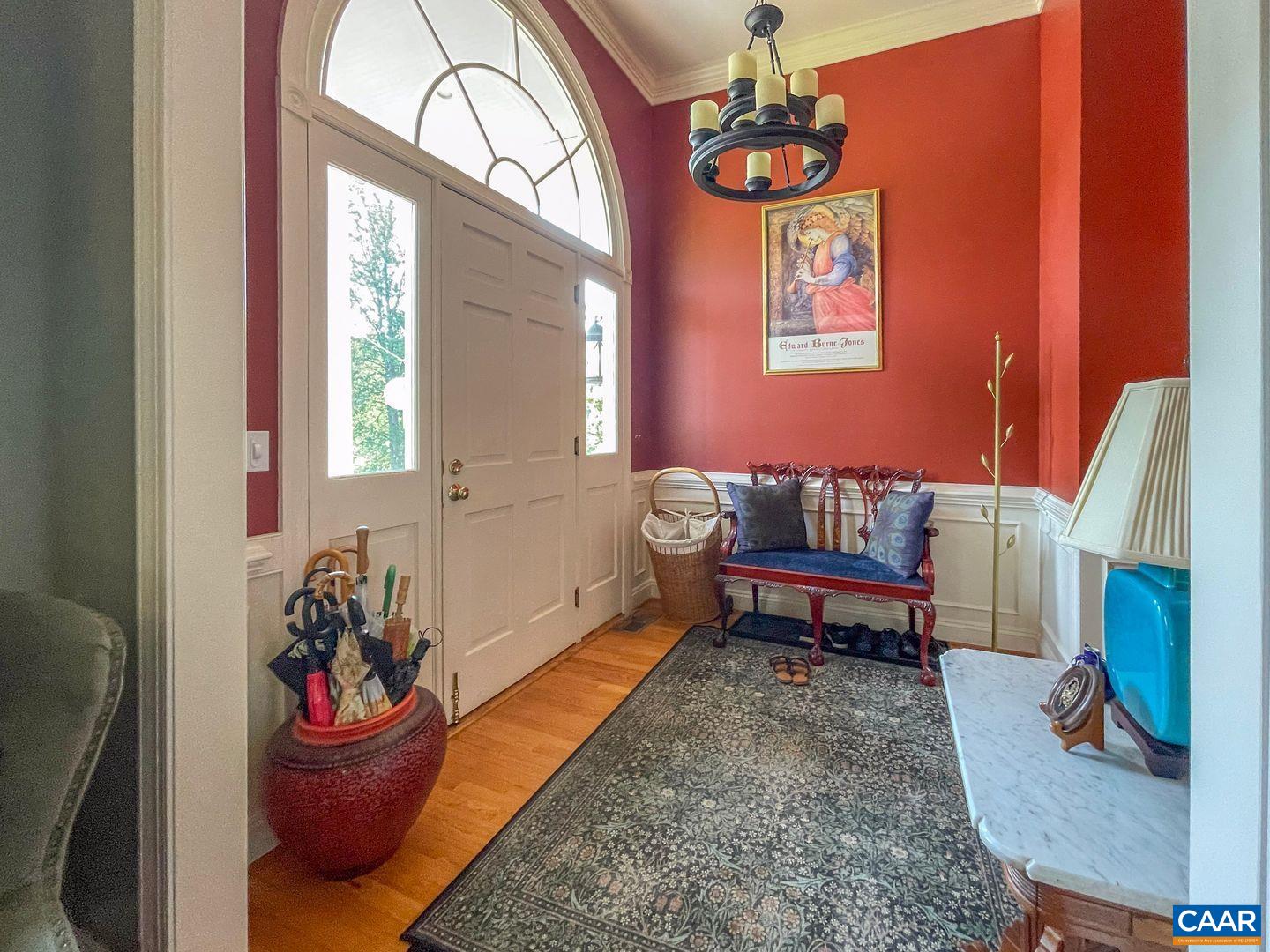 935 GARTH RD