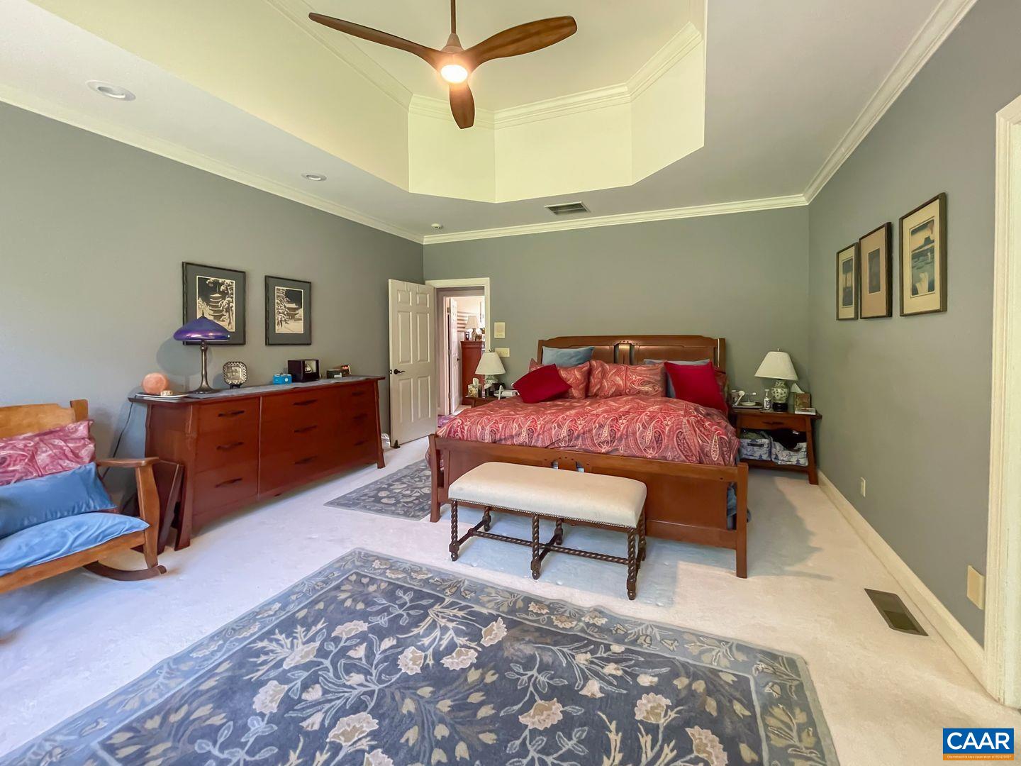 935 GARTH RD