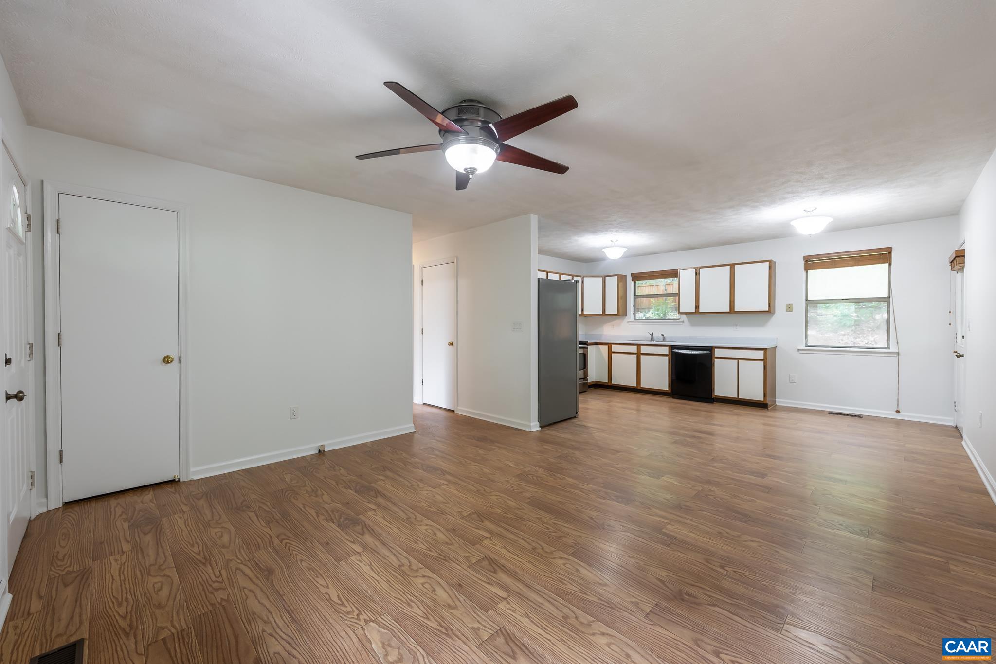 189 TALL PINES DR
