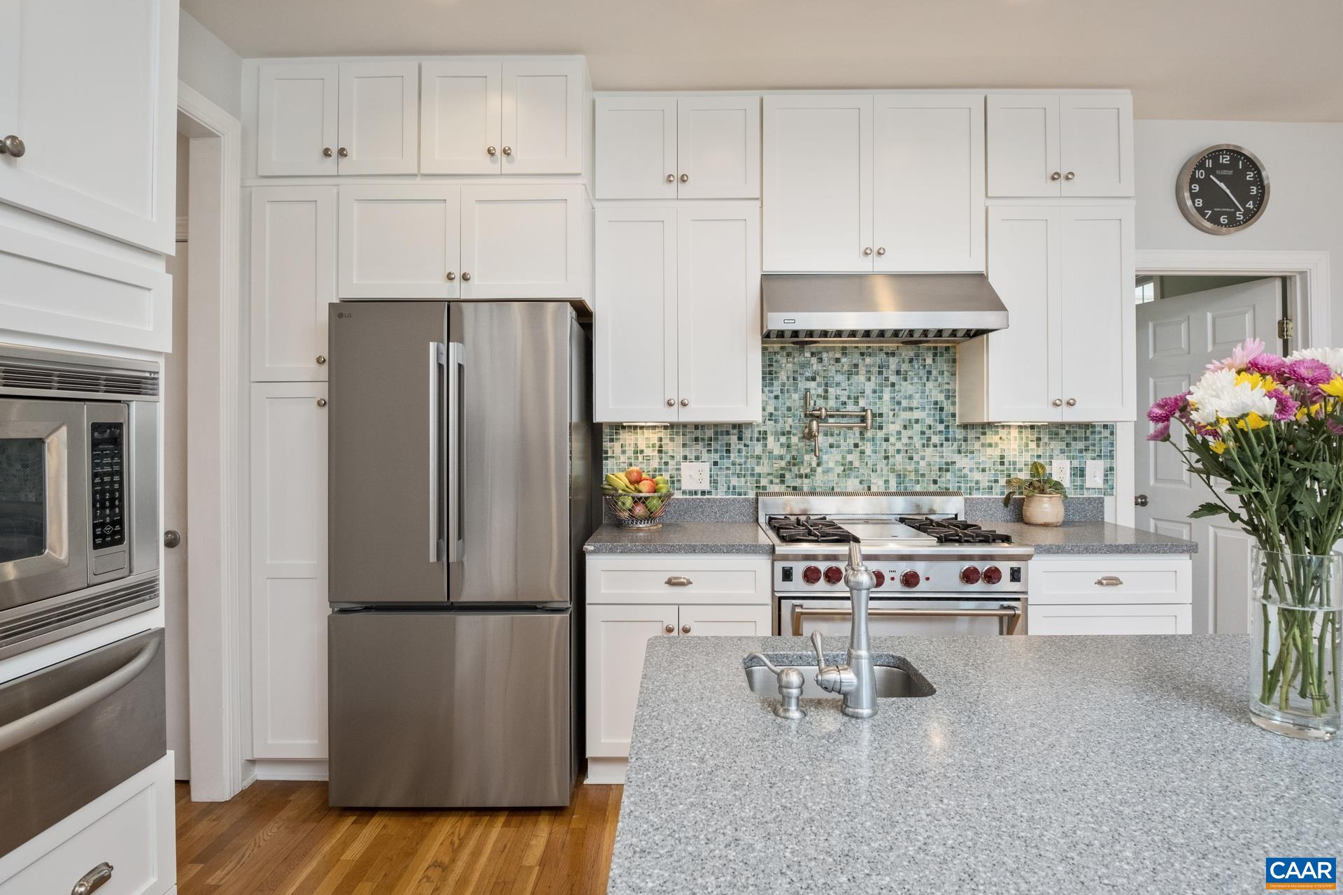 482 LONDON CT
