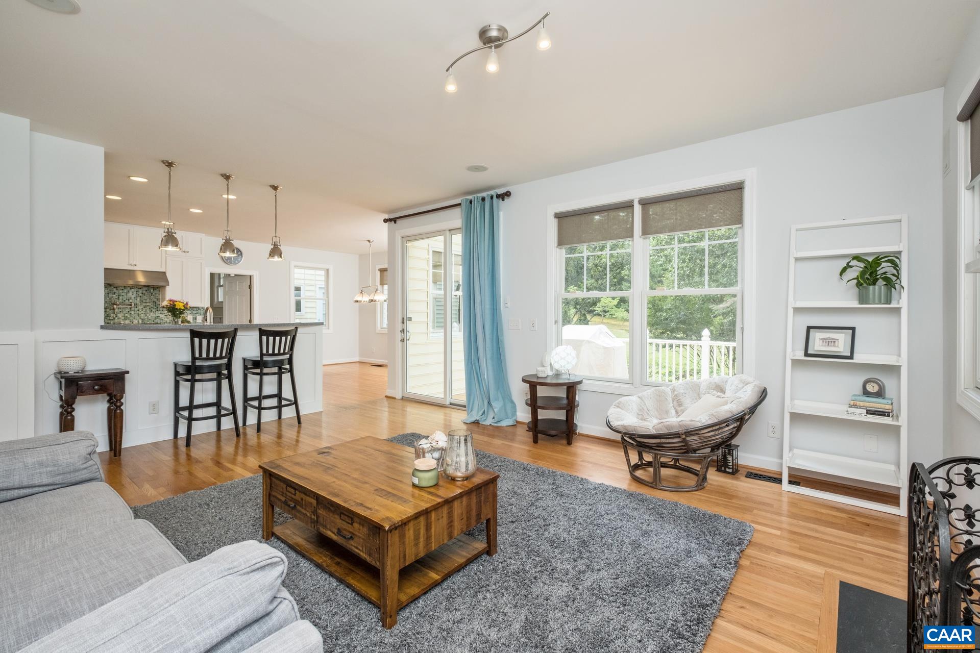 482 LONDON CT