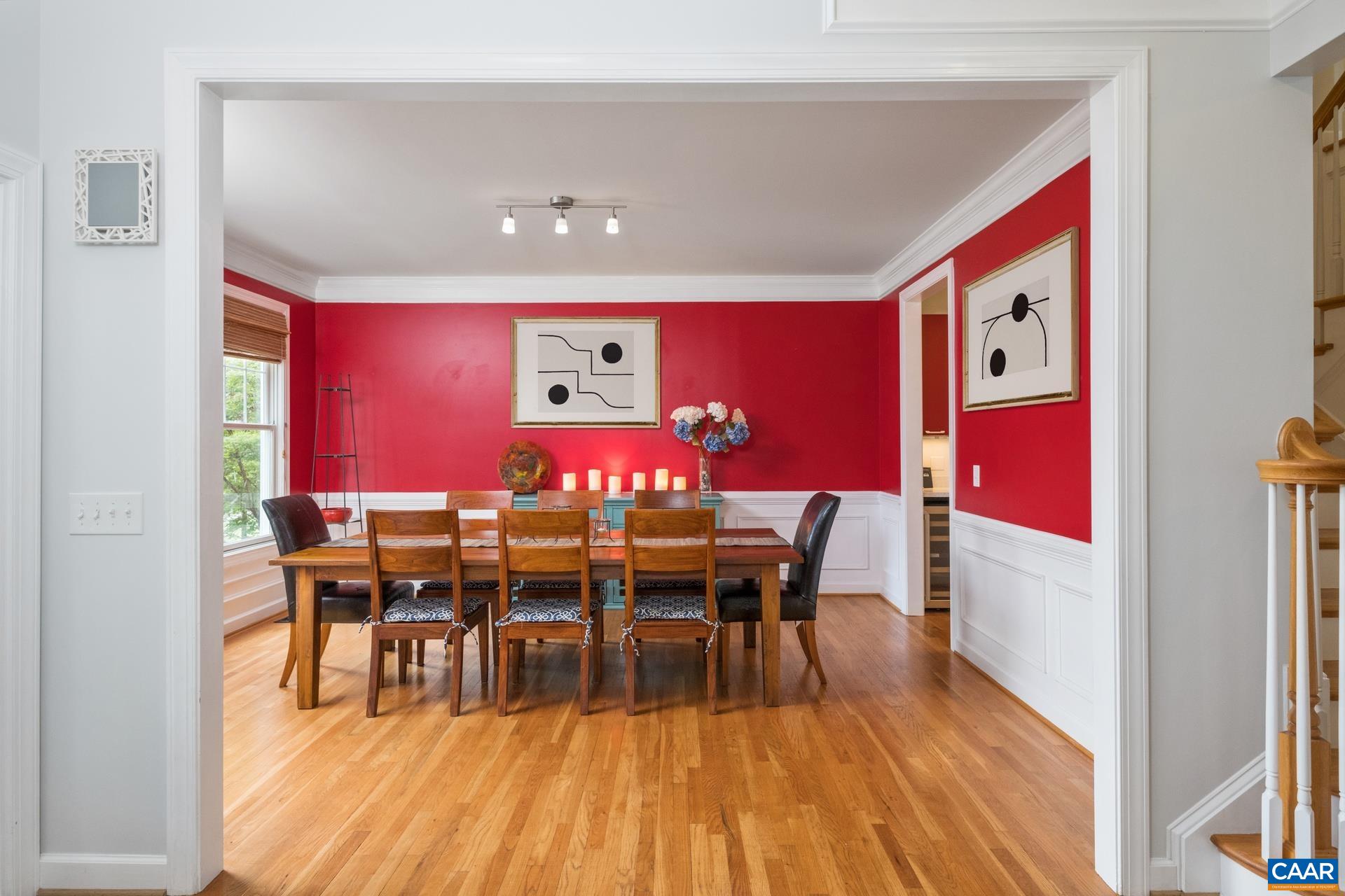 482 LONDON CT