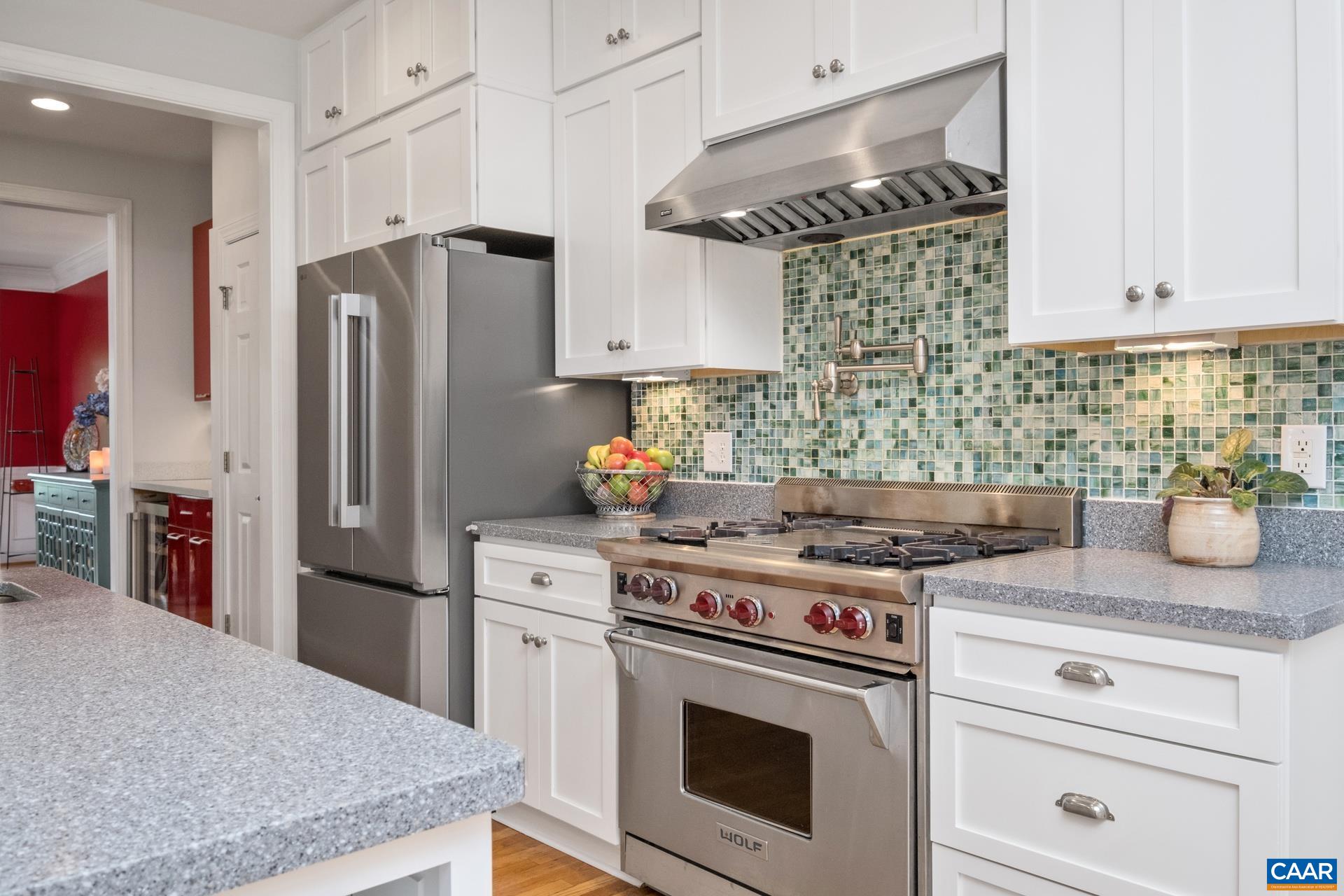 482 LONDON CT