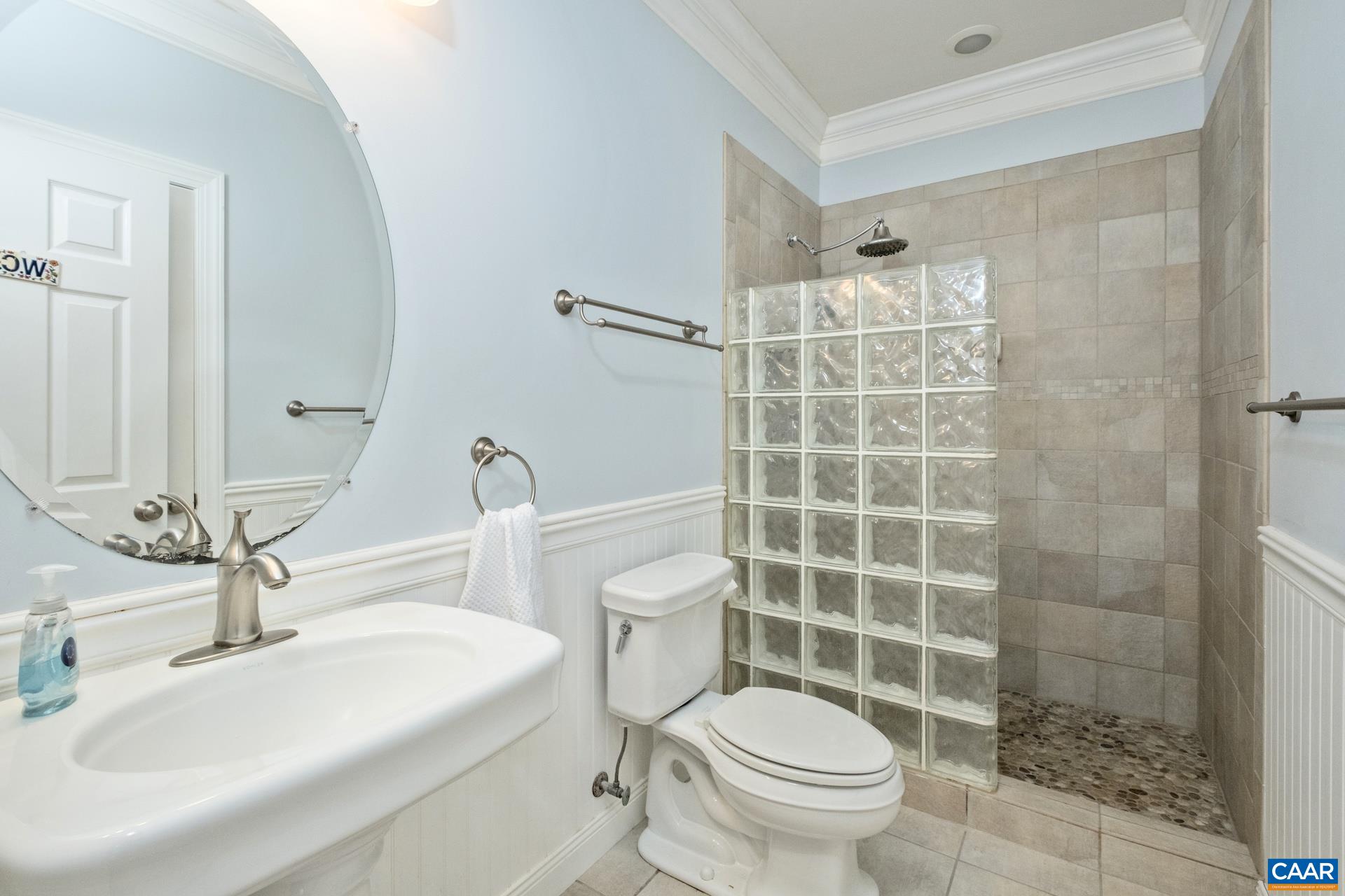482 LONDON CT