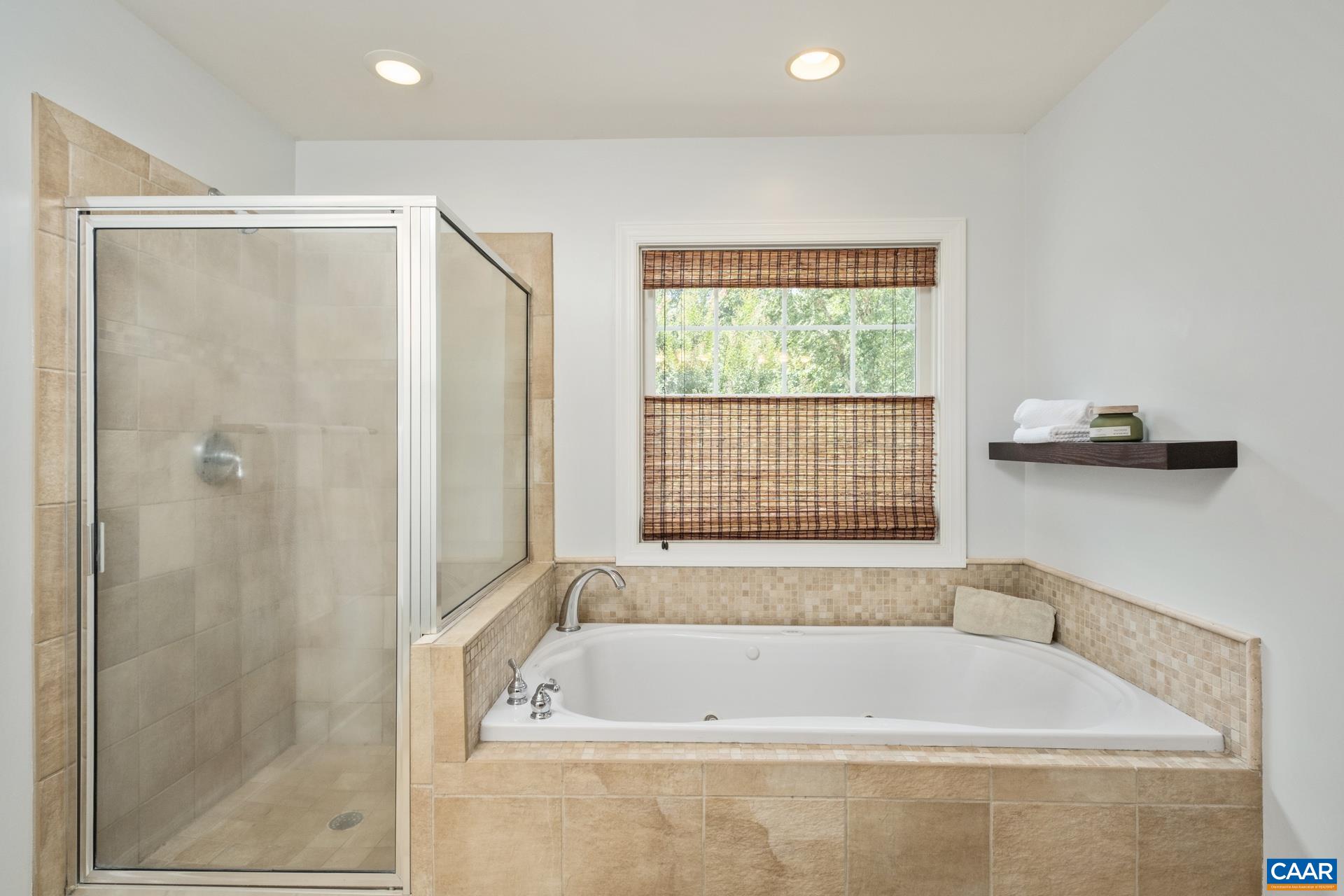 482 LONDON CT
