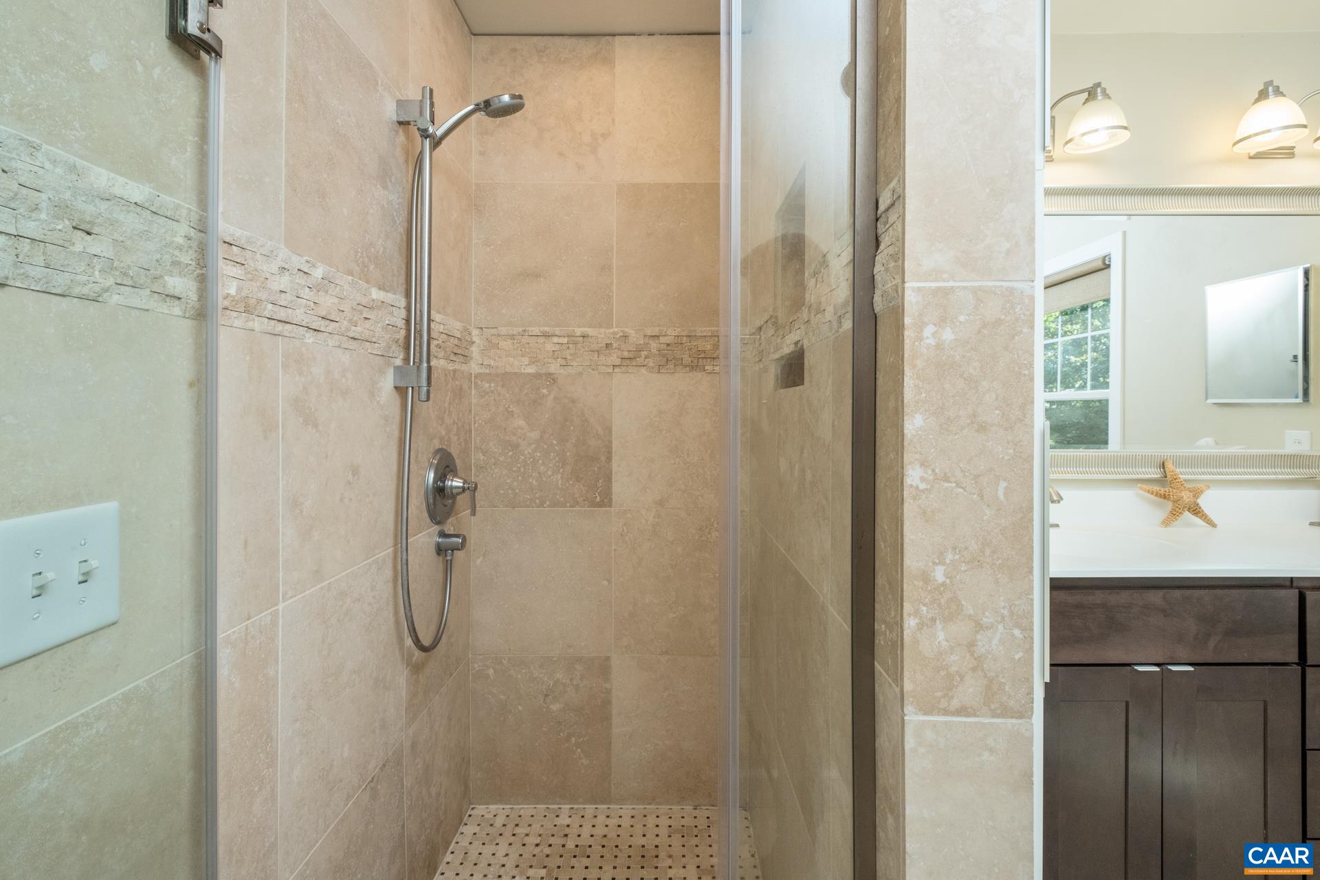 482 LONDON CT