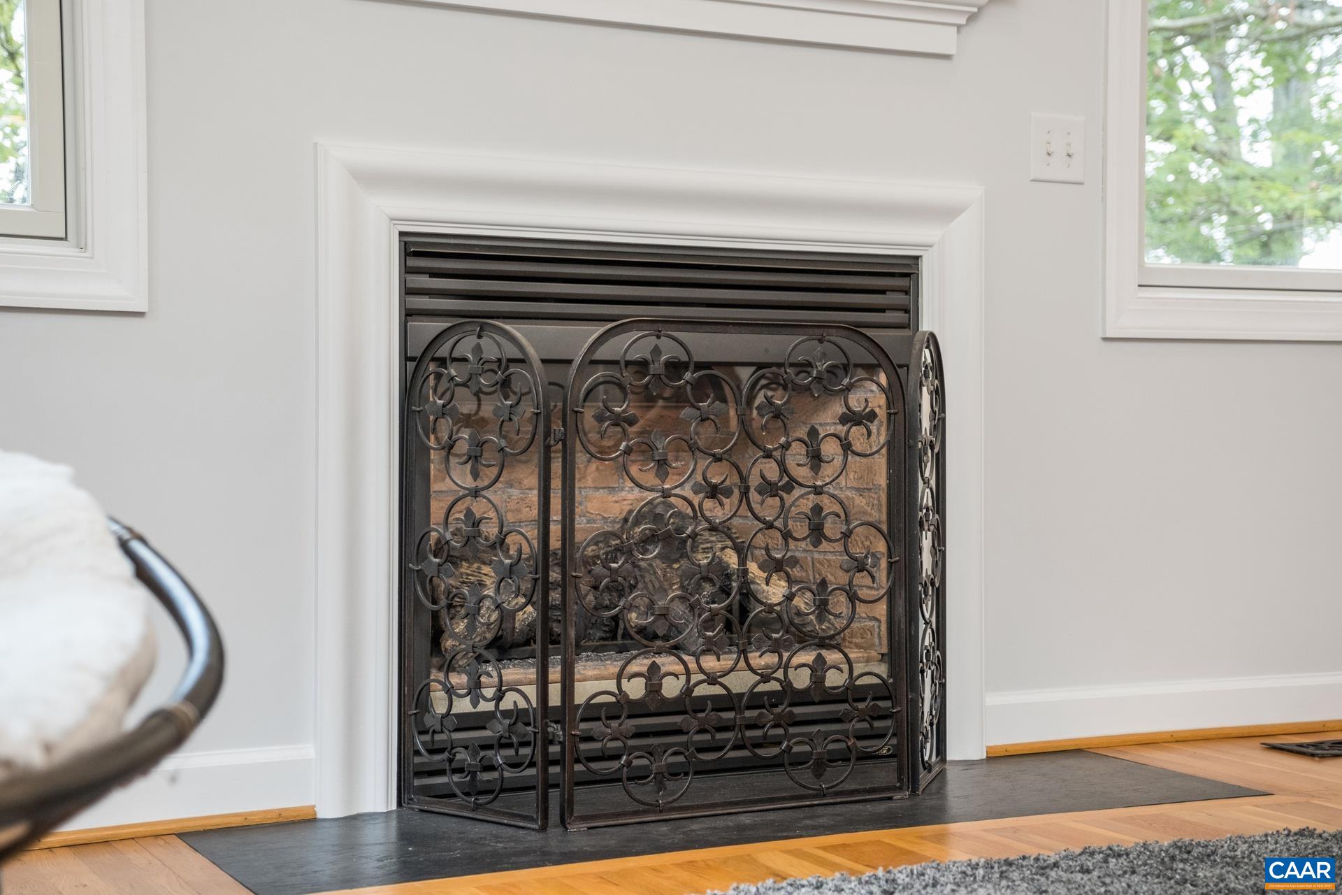 482 LONDON CT