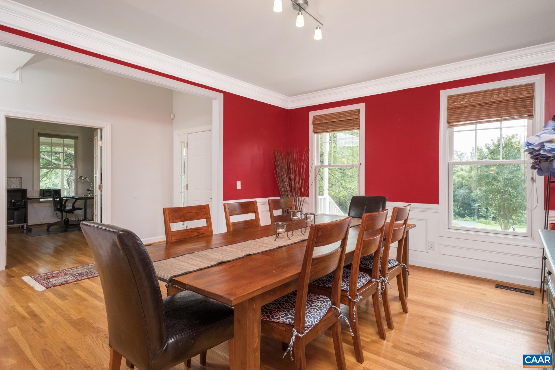 482 LONDON CT