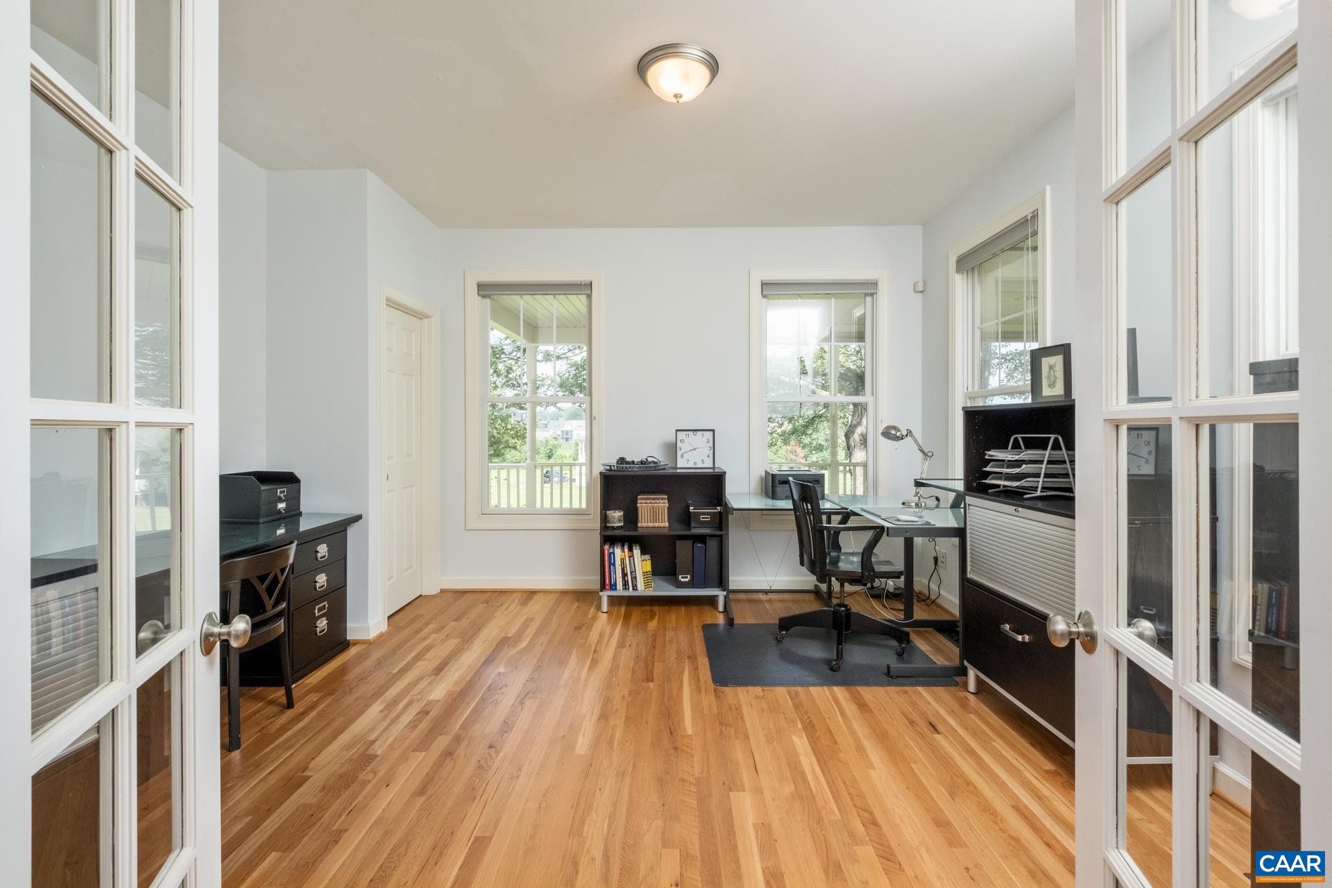 482 LONDON CT