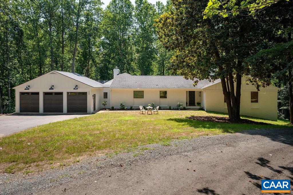 209 MONTVUE DR