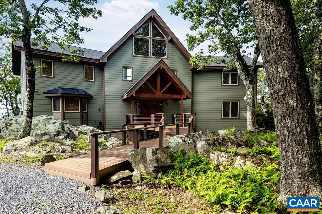 58 SUMMIT LN