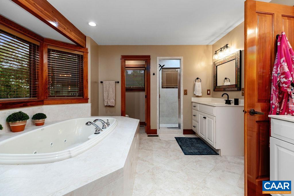58 SUMMIT LN