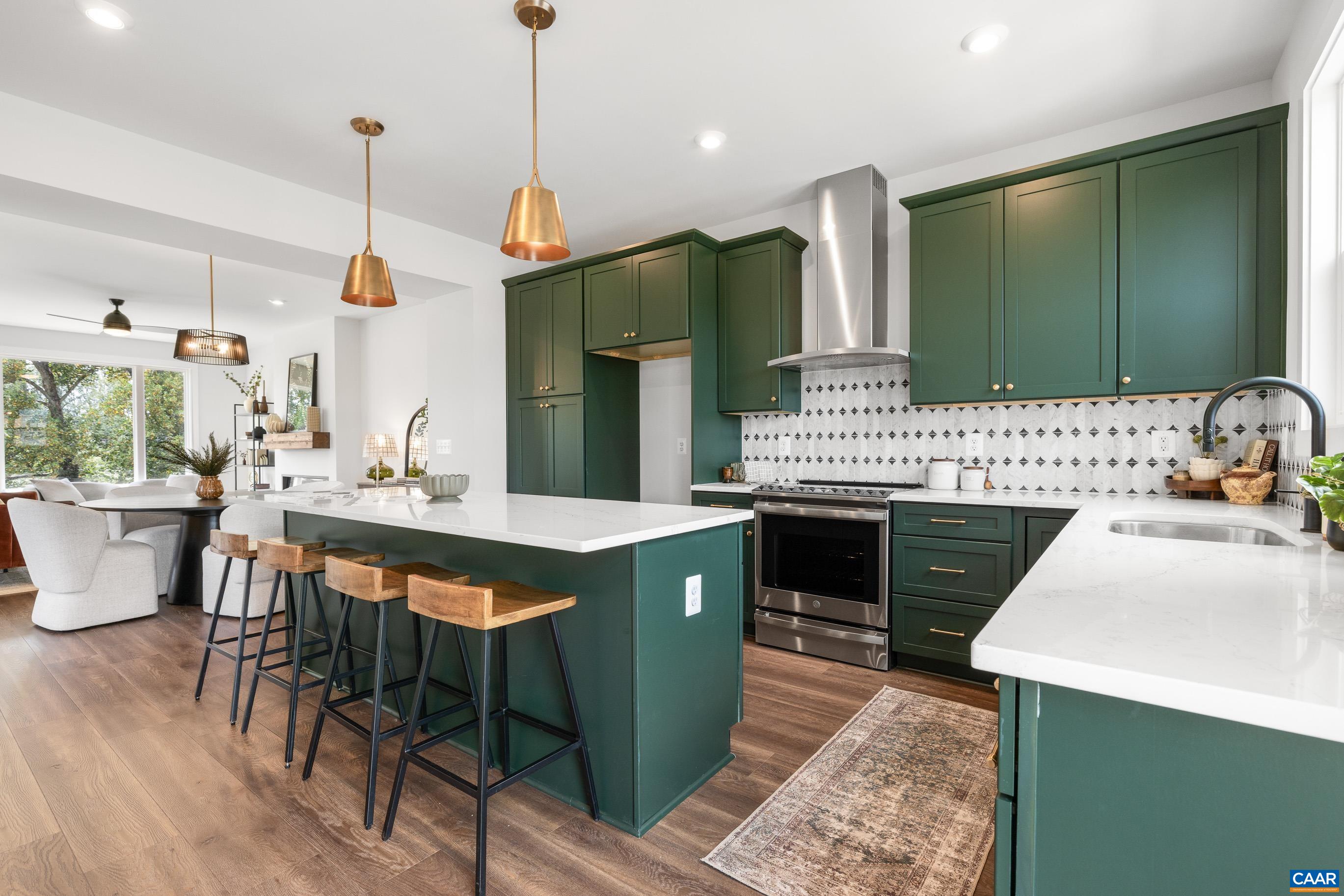 14B LARKIN AVE