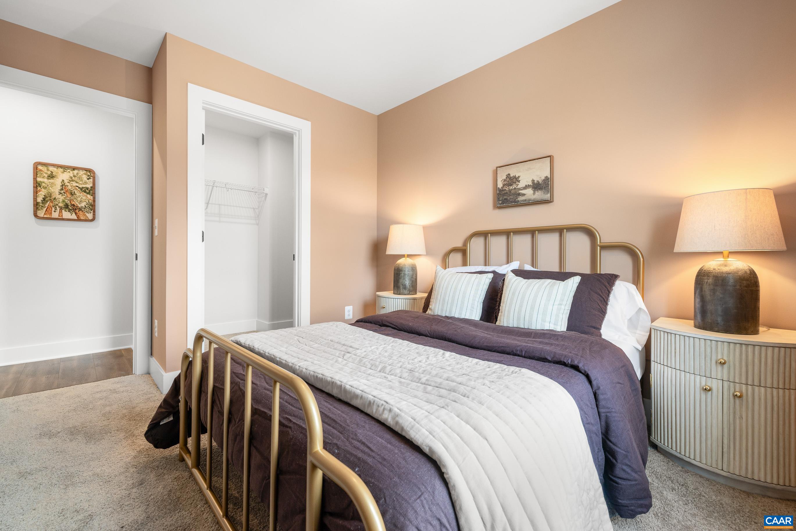 14B LARKIN AVE