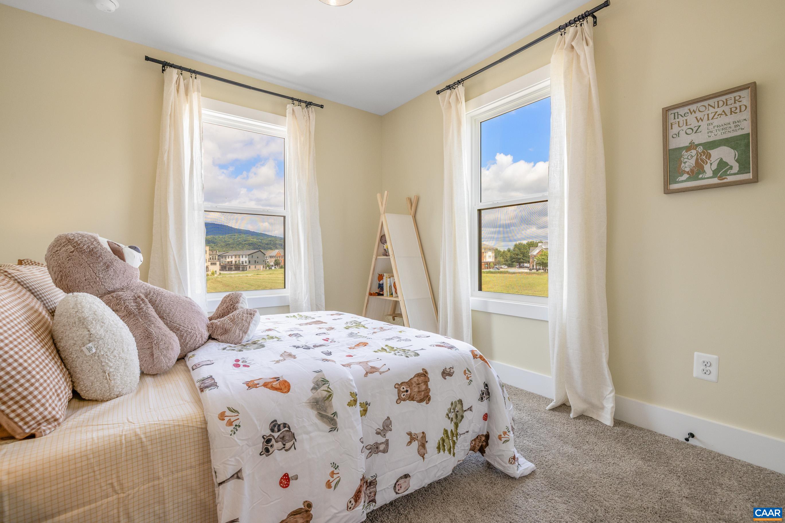 14B LARKIN AVE