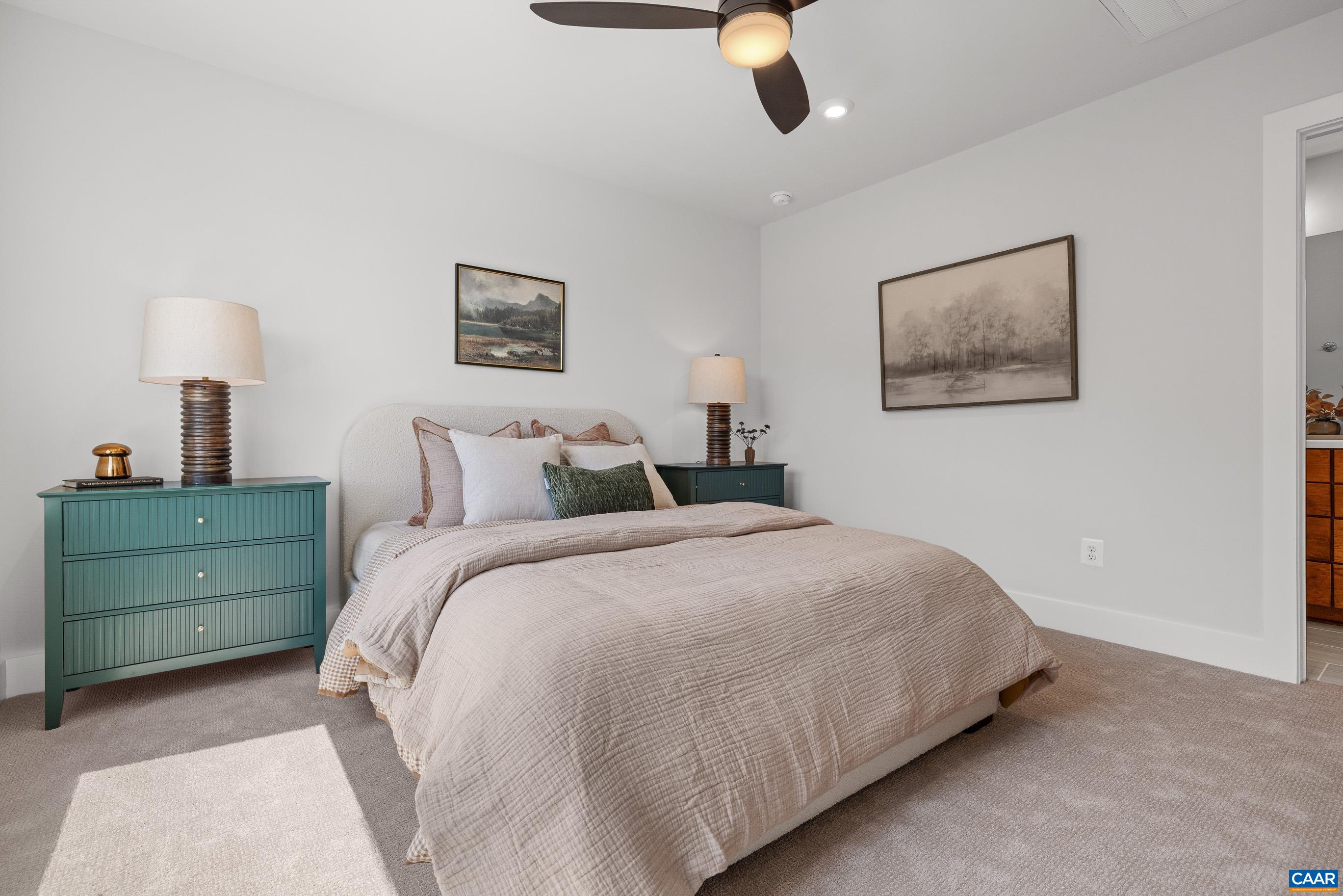 14B LARKIN AVE