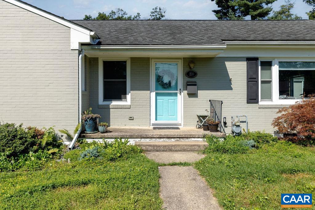 218 ROBIN RD