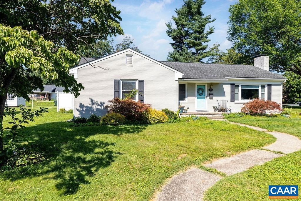 218 ROBIN RD