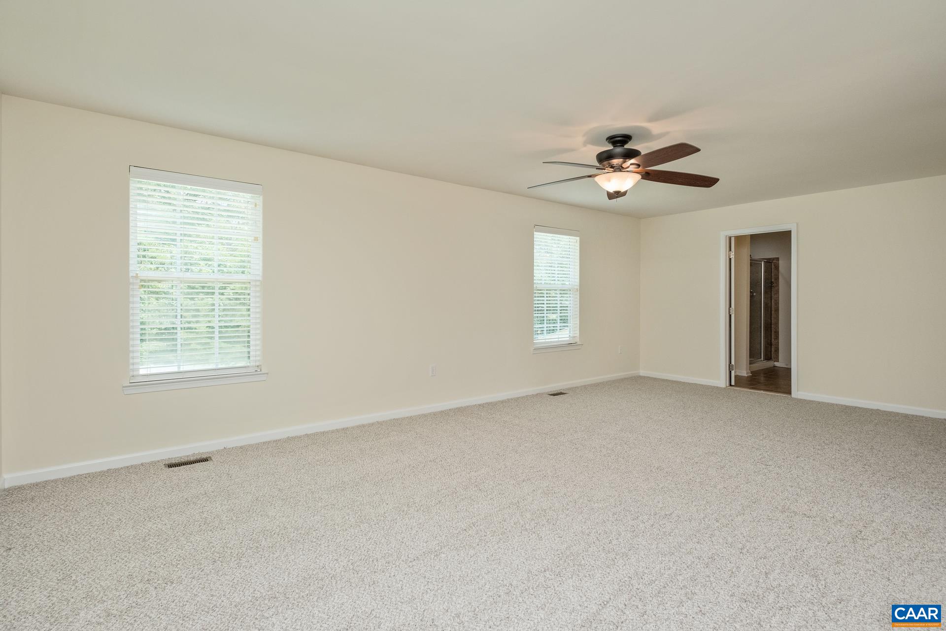 267 LARCHMONT CIR