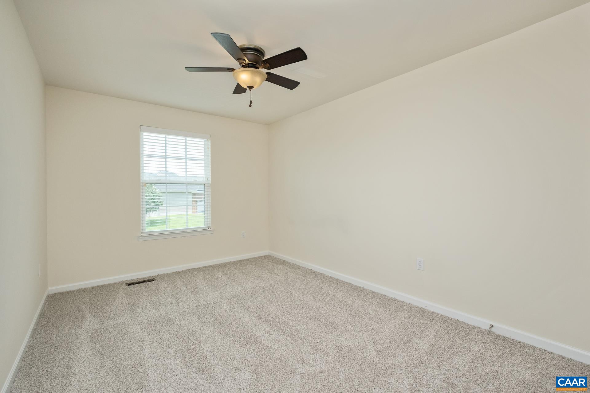 267 LARCHMONT CIR