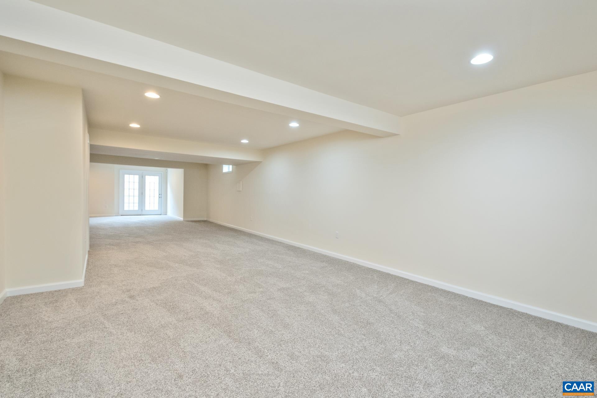 267 LARCHMONT CIR