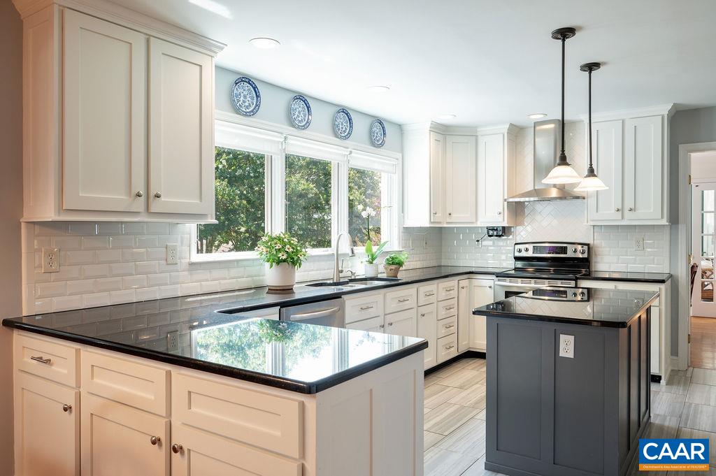 2325 BROWNS GAP TPKE