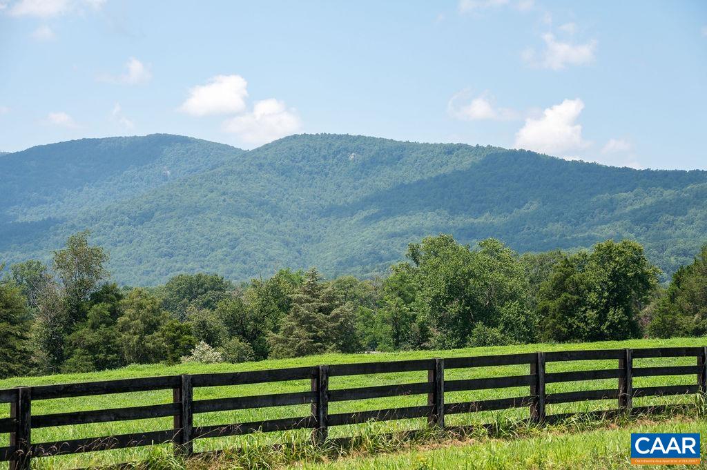 2325 BROWNS GAP TPKE