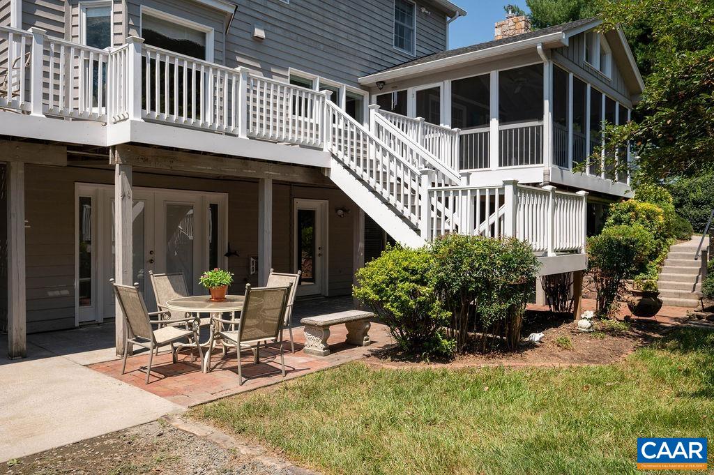 2325 BROWNS GAP TPKE