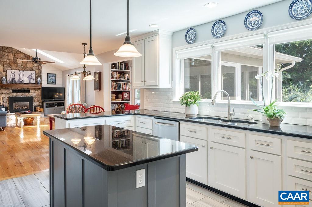 2325 BROWNS GAP TPKE