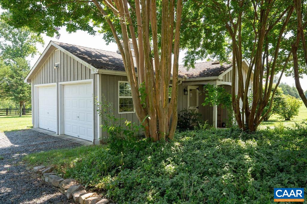 2325 BROWNS GAP TPKE