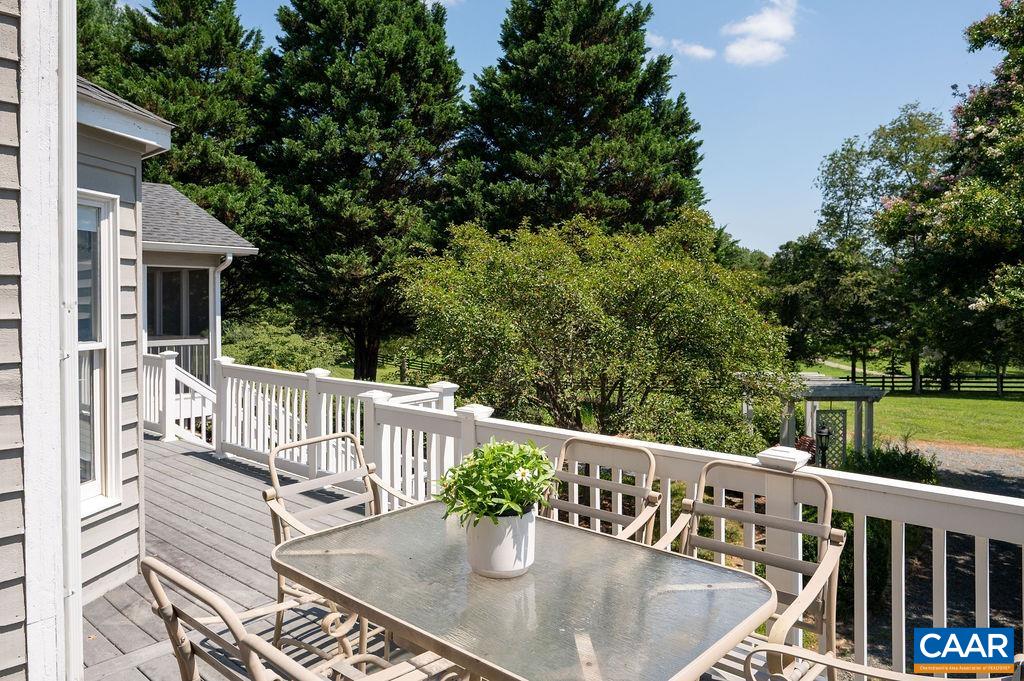 2325 BROWNS GAP TPKE