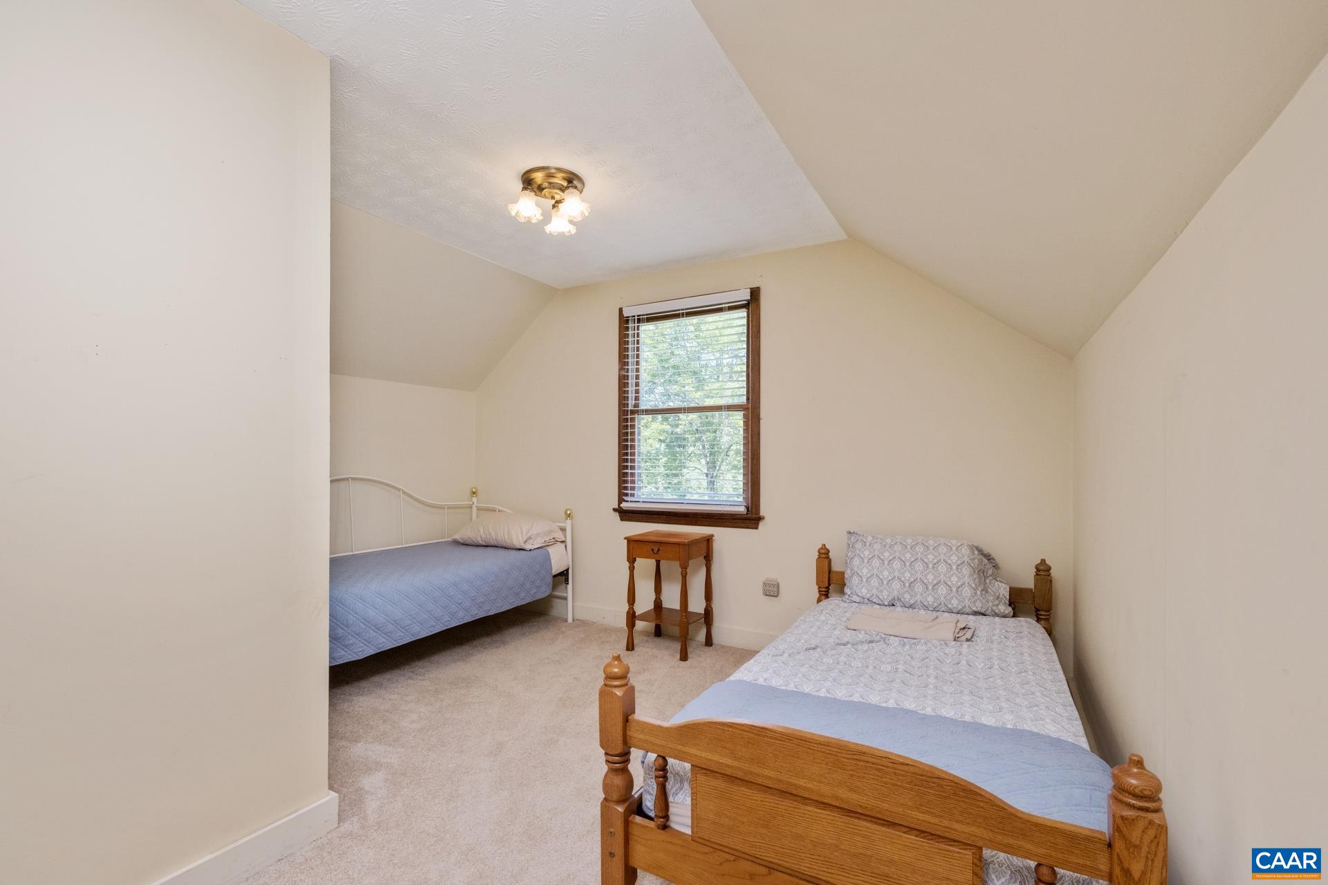 82 BRIAR PATCH LN
