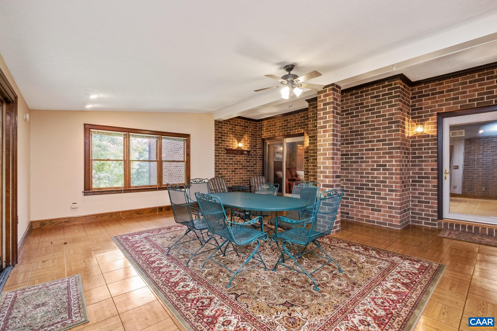 82 BRIAR PATCH LN