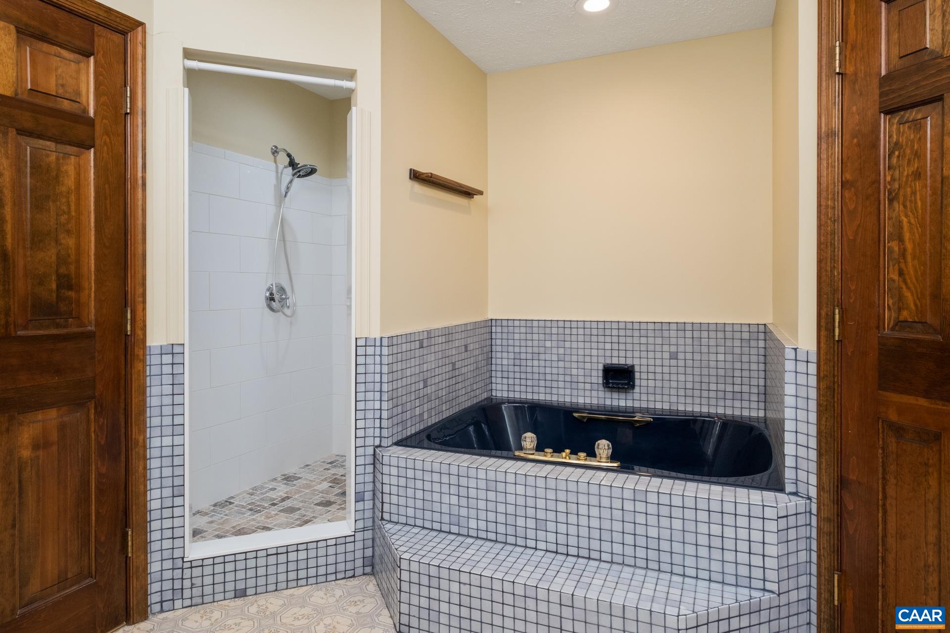 82 BRIAR PATCH LN