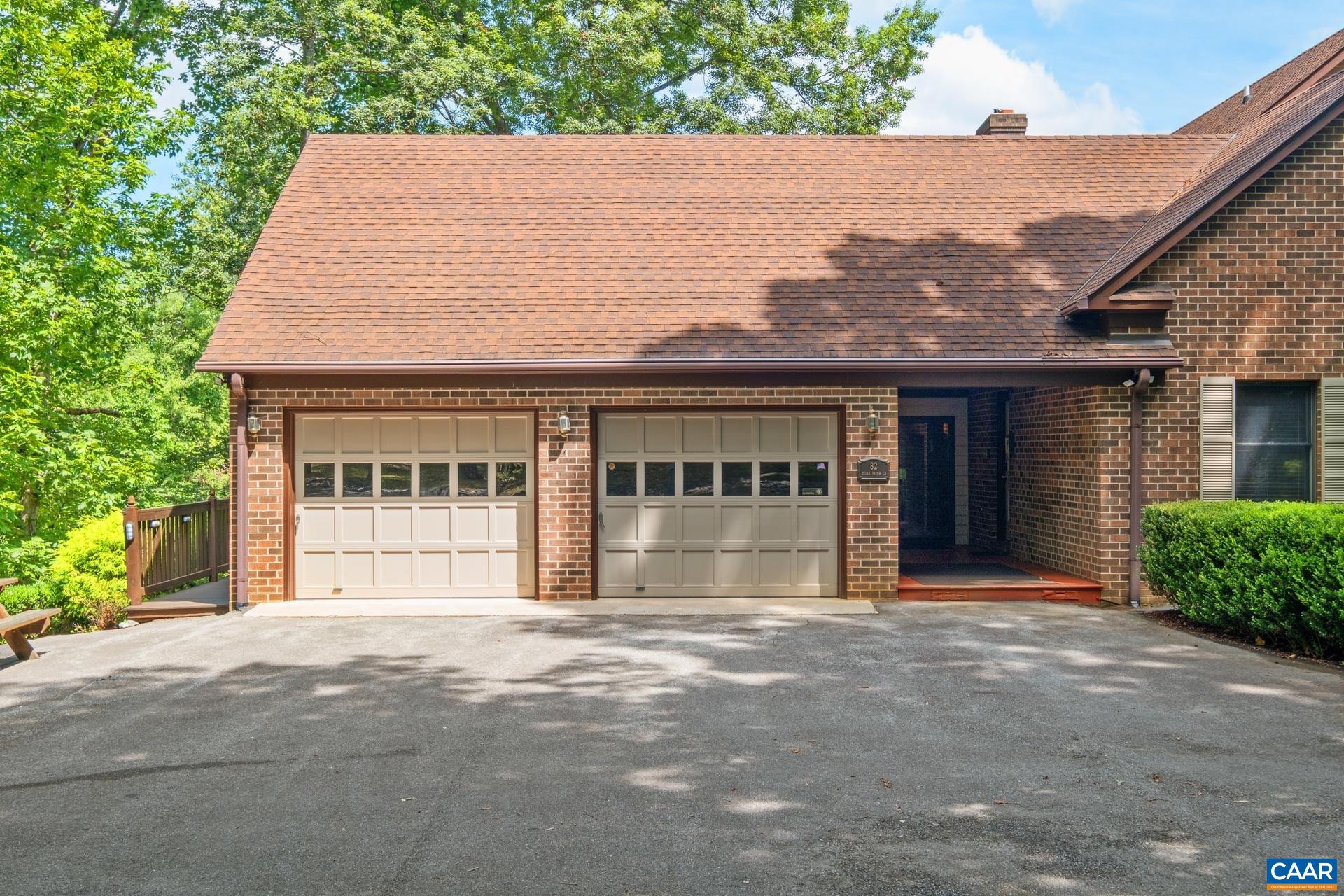 82 BRIAR PATCH LN
