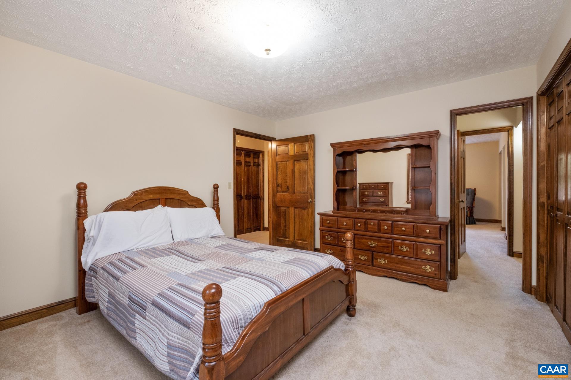 82 BRIAR PATCH LN