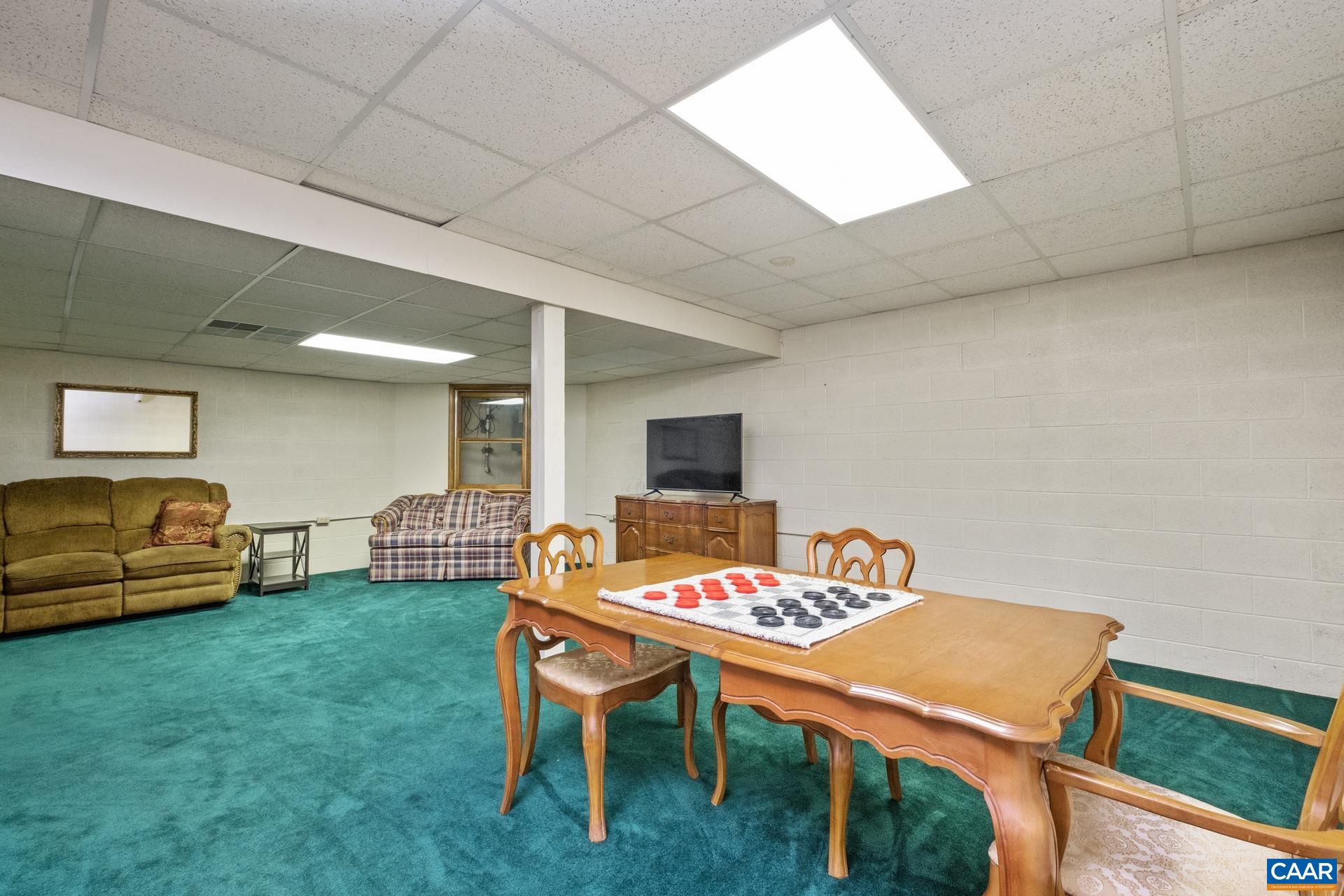 82 BRIAR PATCH LN