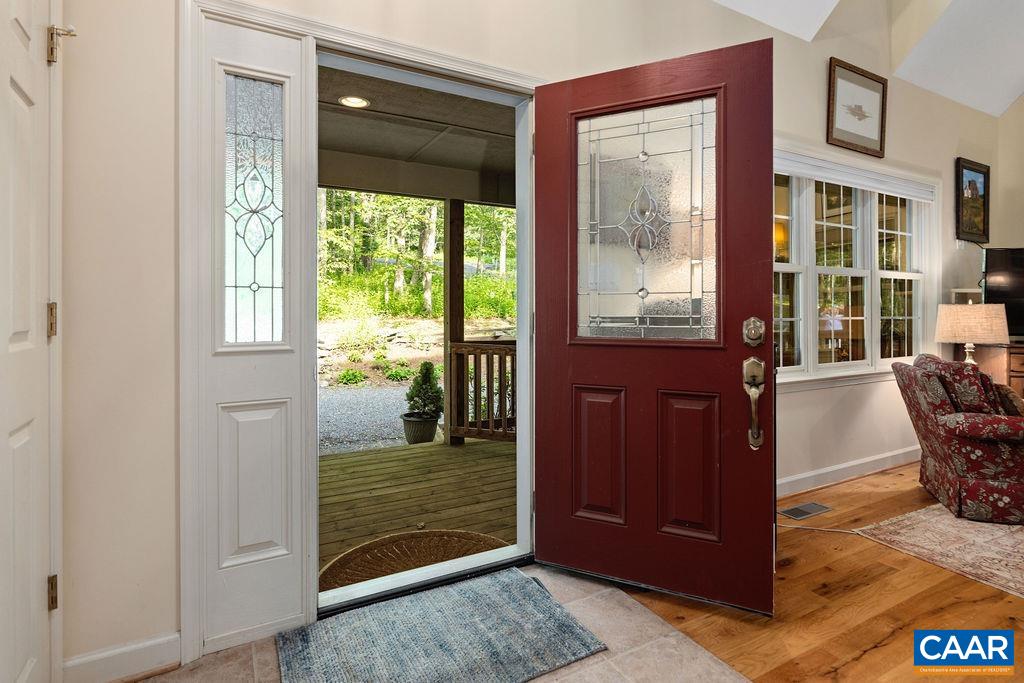 30 CEDAR DR