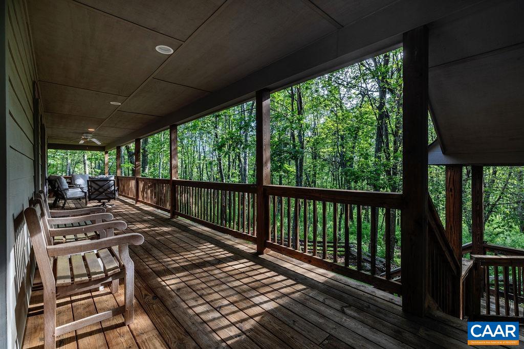 30 CEDAR DR