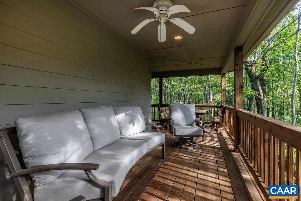 30 CEDAR DR