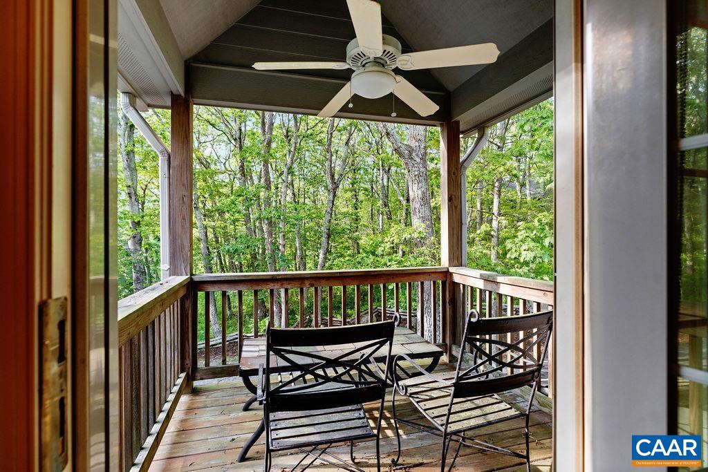 30 CEDAR DR